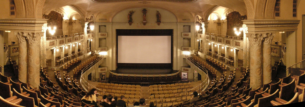 Photo of the Cinema Odeon Firenze 1, 2008, taken from from https://en.wikipedia.org/wiki/File:Cinema_odeon_firenze_1.JPG.